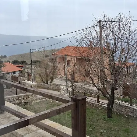 Houses-τερψη Nyaraló